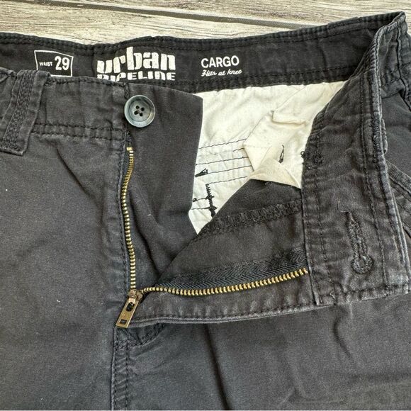 Urban Pipeline Men's Faded Black Cargo Shorts Button Pockets 29 Knee Length Zip - Picture 4 of 10